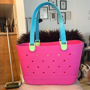 Simple Modern Tote Bag